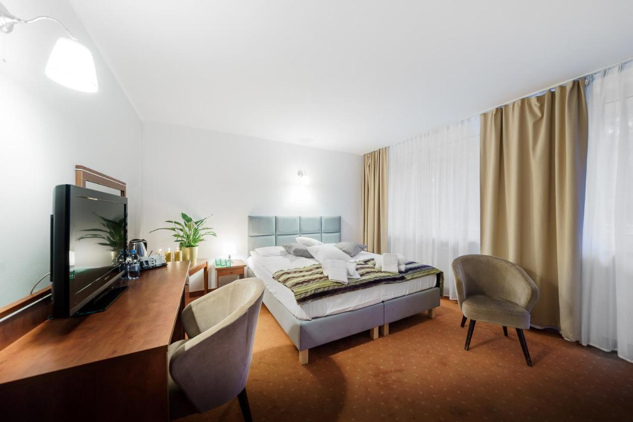 Promenada Zegrze Hotel Białobrzegi Exterior foto